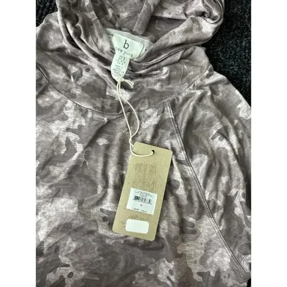 NWT b New York Camo Print Hooded Tunic Top M Long Sleeve Lightweight - Picture 3 of 5